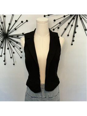 XXI Black Sleeveless Blazer Vest Size Small Tailored Open Front